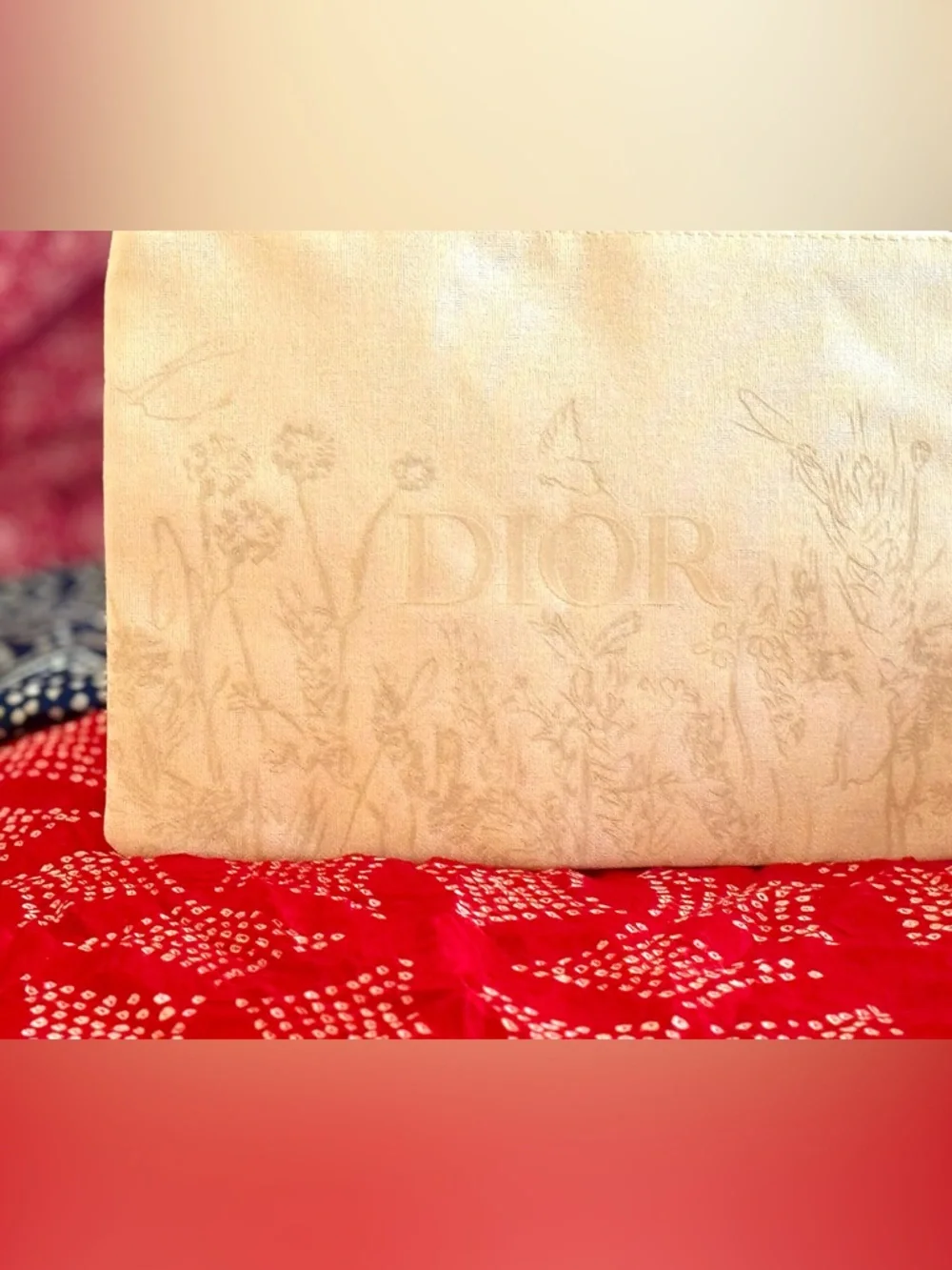 Dior Cream Embossed Floral Envelope Trousseau Bag - Picture 3 of 10